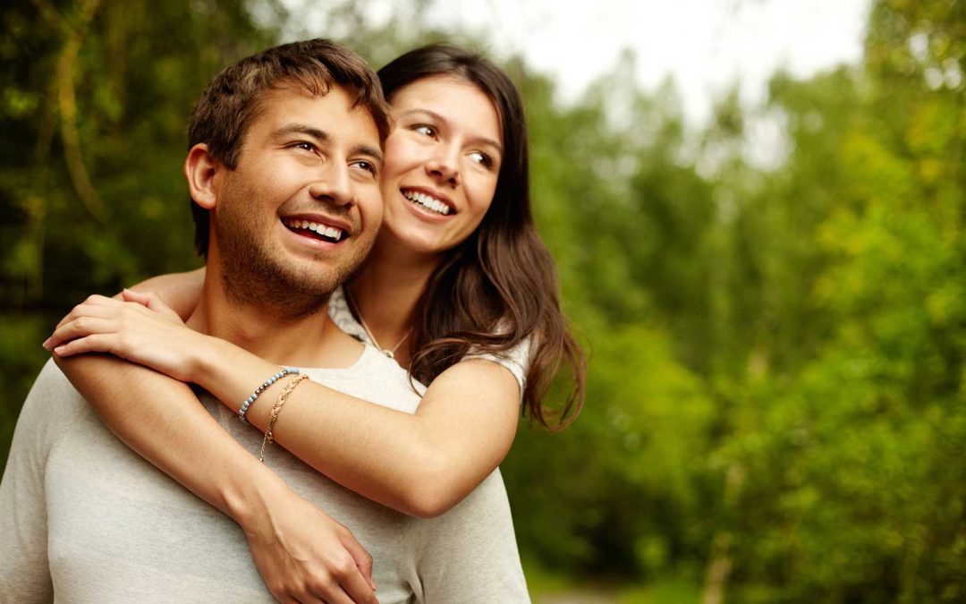 Dental Fillings vs Crowns: How Dentists Choose the Right Restoration